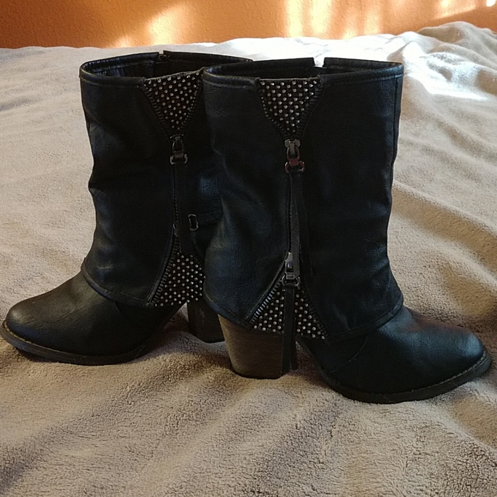 Women's heeled boots